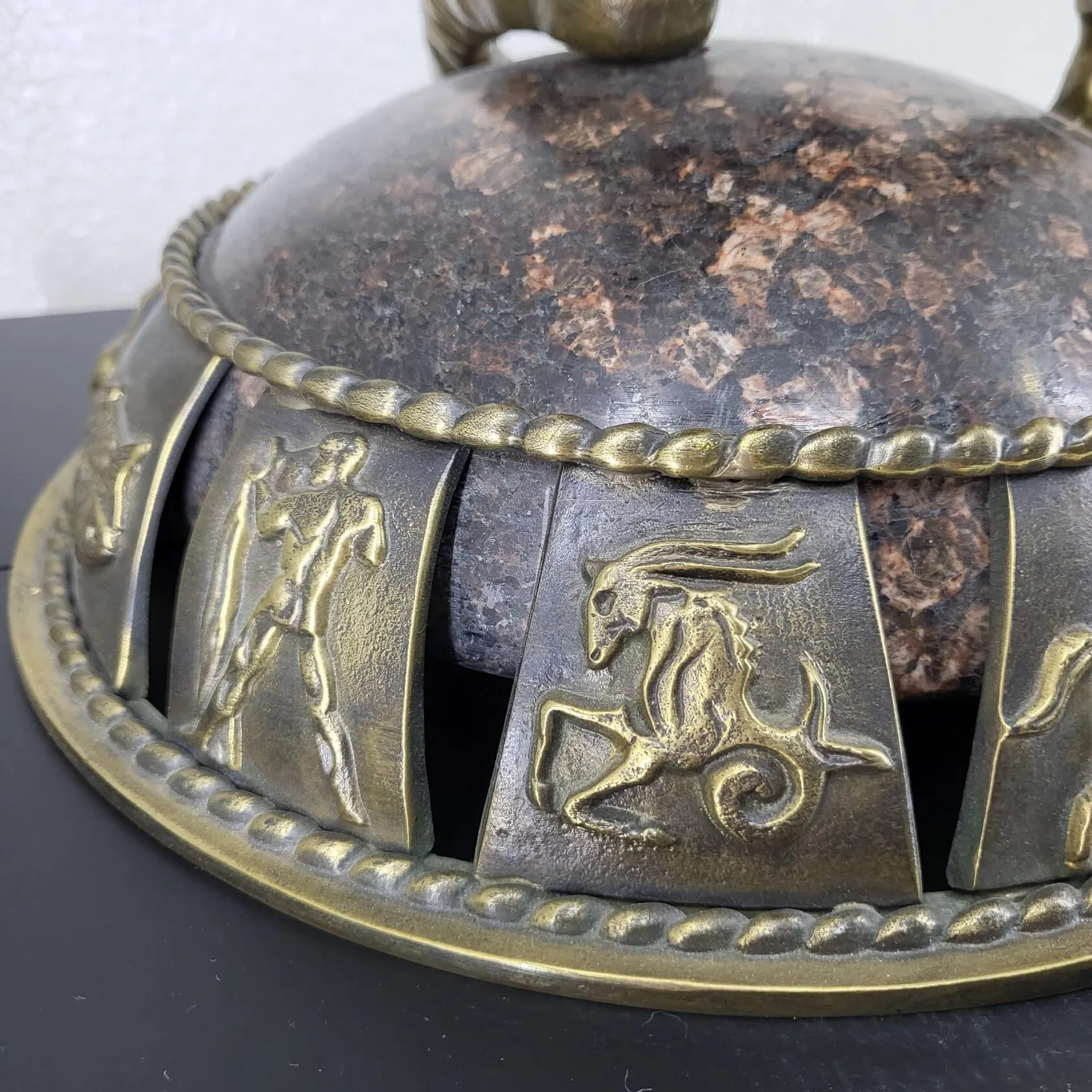 Стрелец на колене